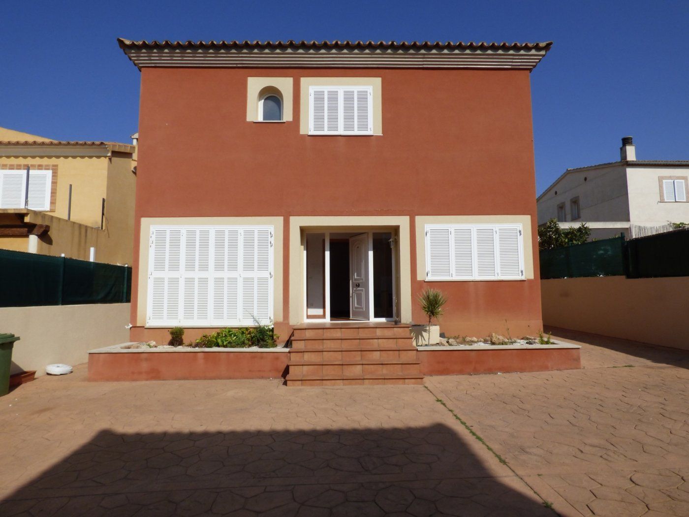 Vista exterior de Casa o xalet de lloguer en Llucmajor amb Aire condicionat, Jardí privat i Terrassa