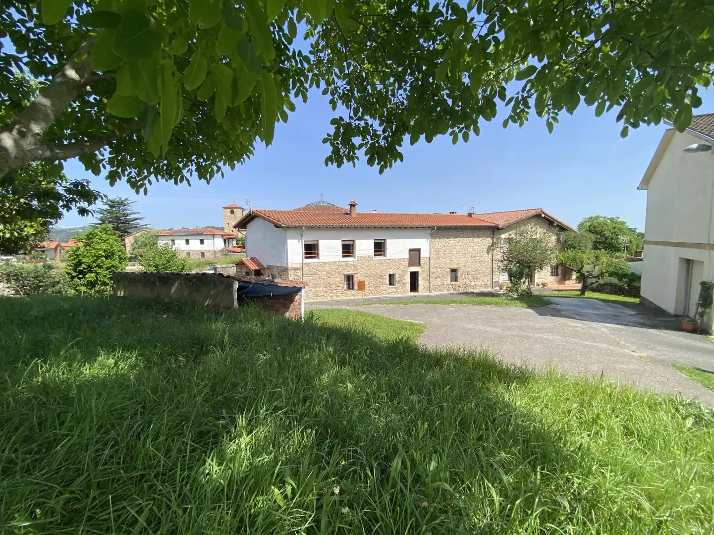 Vista exterior de Casa adosada en venta en Torrelavega  con Jardín privado