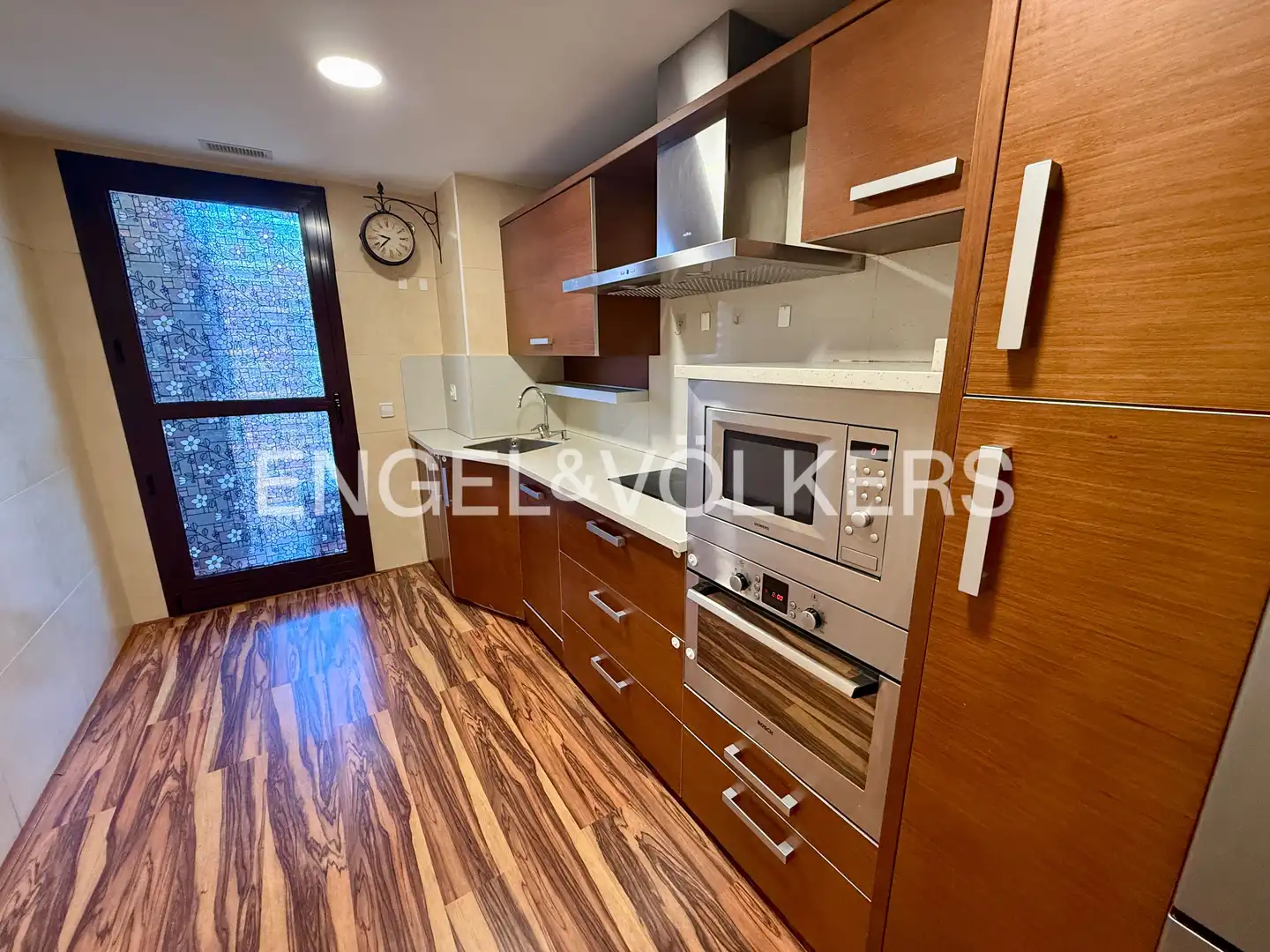 Cocina de Piso de alquiler en Madrid con Aire acondicionado, Calefacción y Piscina
