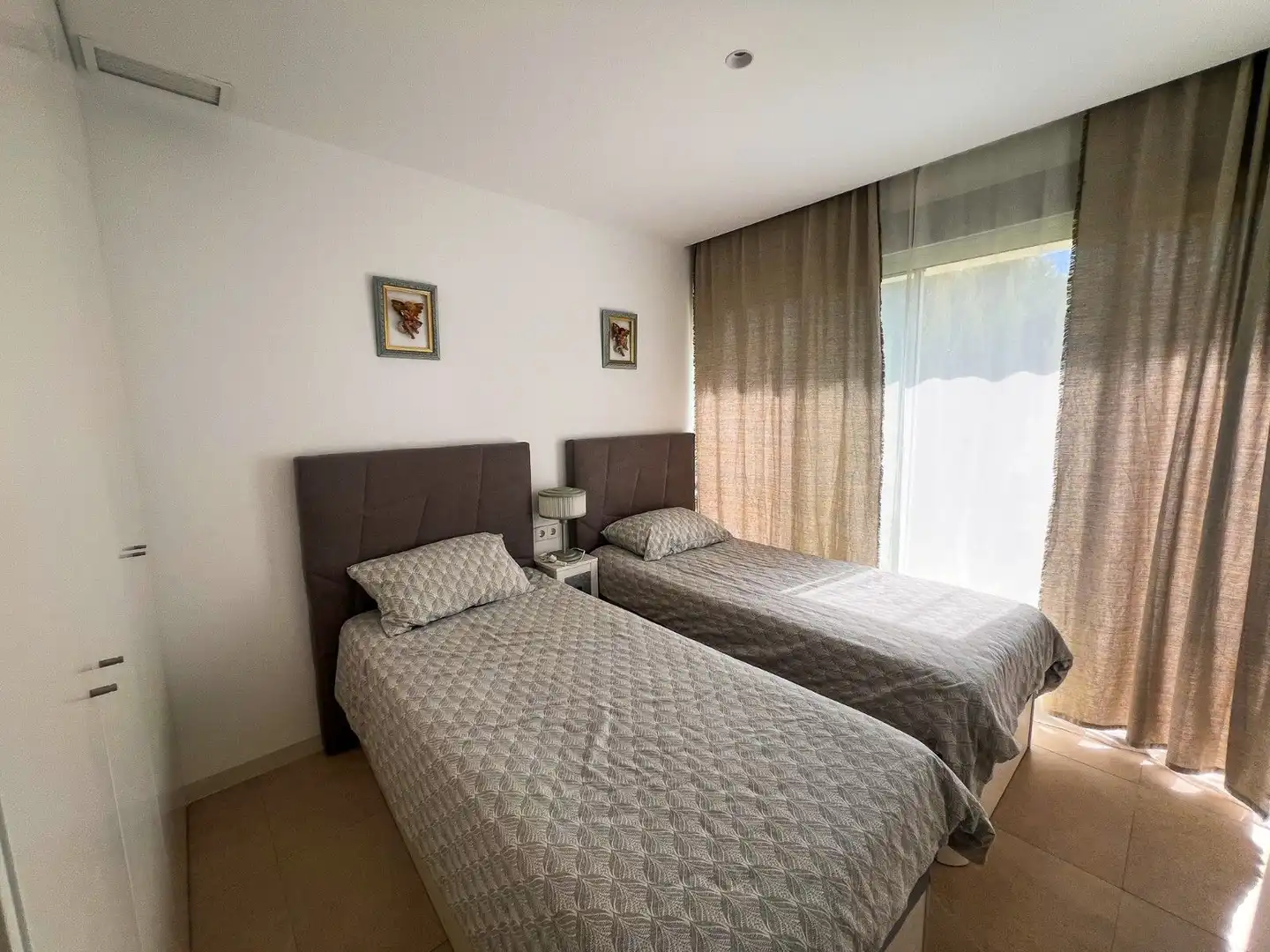 Habitación de Planta baja en venta en Torrevieja con Aire acondicionado, Calefacción y Jardín privado