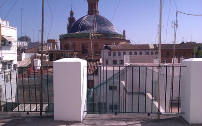 Vista exterior de Àtic en venda en  Valencia Capital amb Aire condicionat i Terrassa