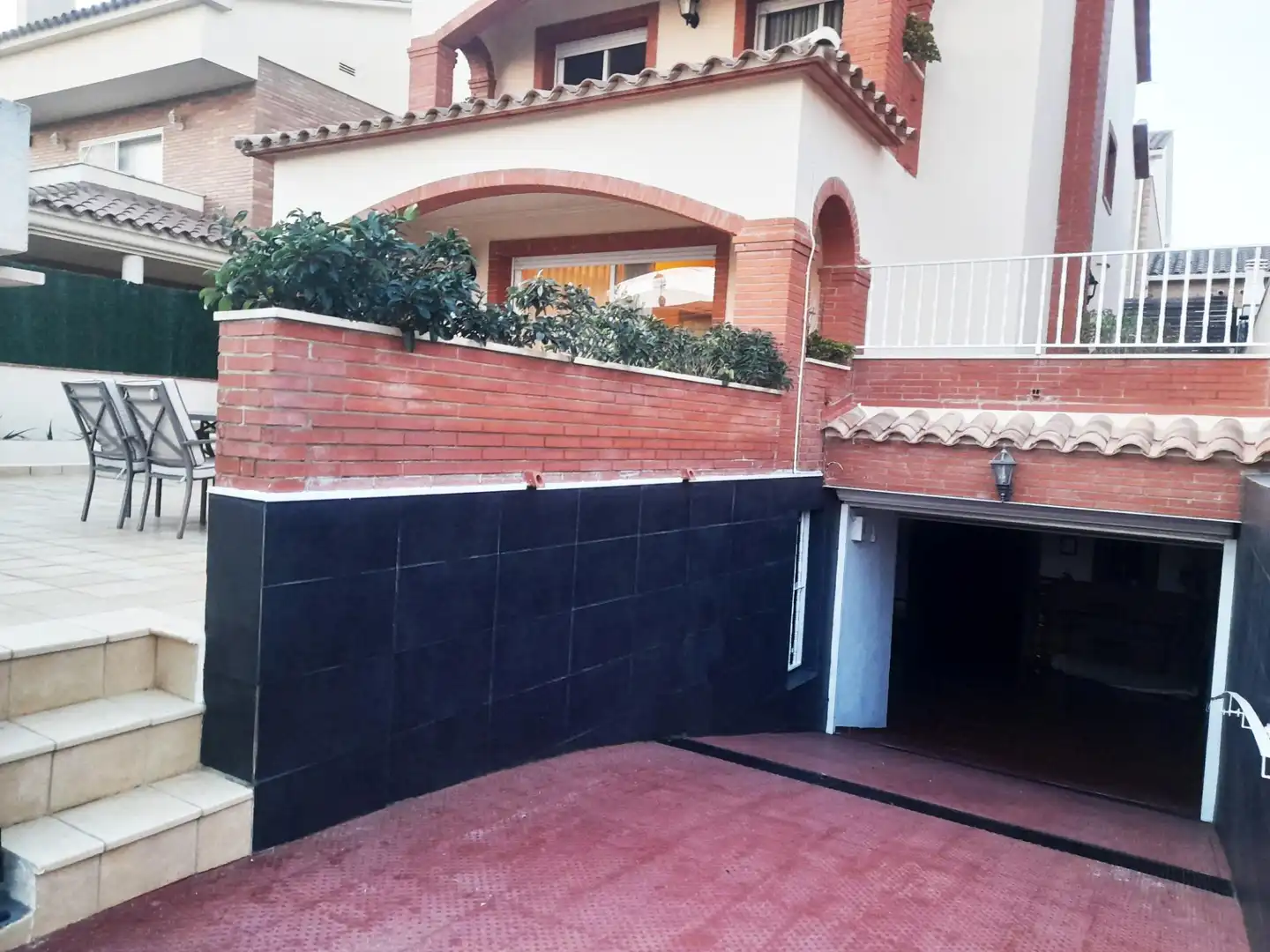 Außenansicht von Haus oder Chalet zur Miete in Premià de Mar mit Klimaanlage, Terrasse und Balkon