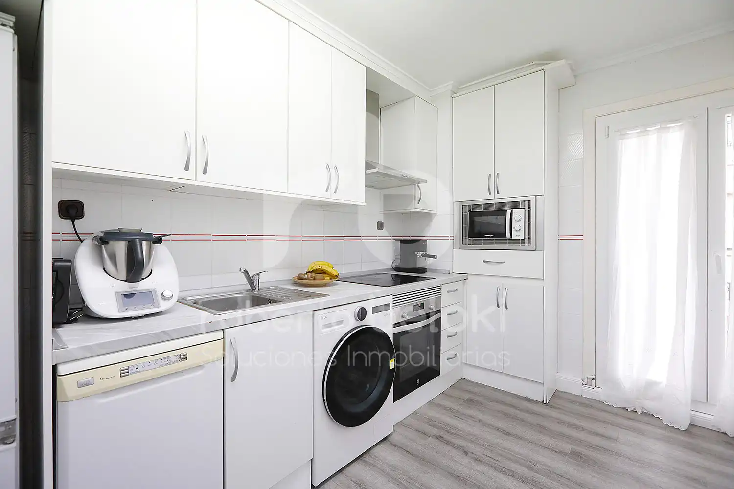 Flat with balcony for sale in Fueros Kalea, imagen 7