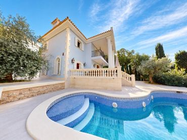 Xalet amb piscina en venda a Costa de la Calma