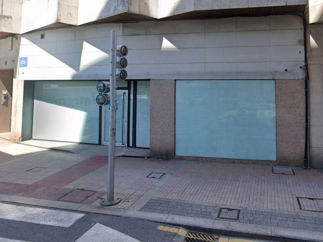 Local comercial en Alquiler en C/ Salvador Moreno en Campo da Torre - Mollabao