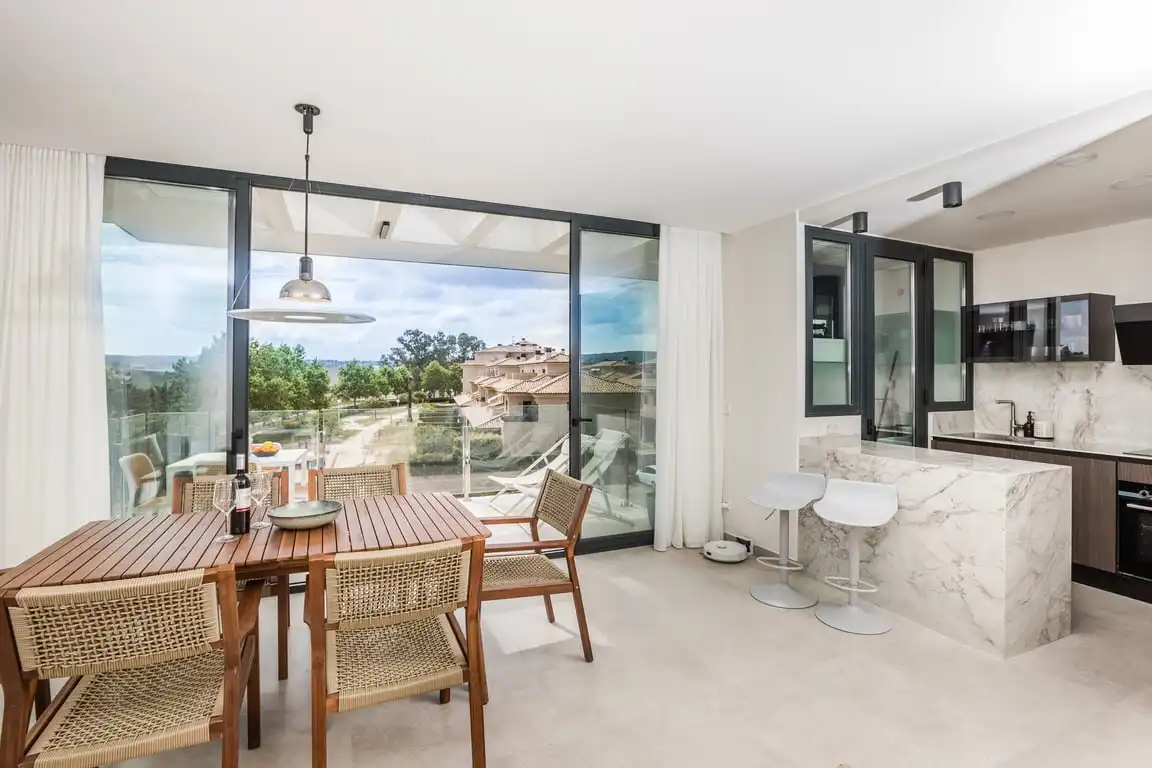 Terrasse von Wohnungen zur Miete in Jávea / Xàbia mit Klimaanlage, Privatgarten und Schwimmbad