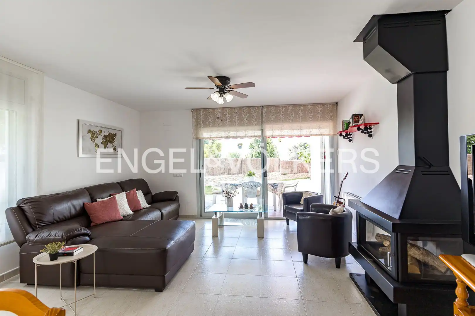 Sala de estar de Casa o chalet en venta en Calafell con Aire acondicionado, Calefacción y Jardín privado