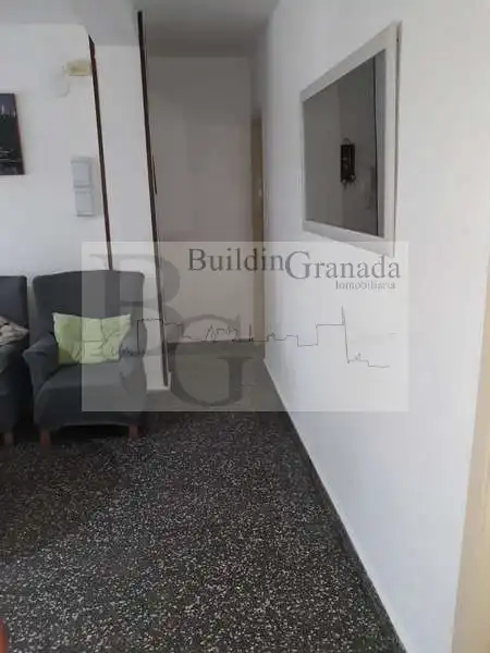 Piso de alquiler en Granada con Terraza y Microondas