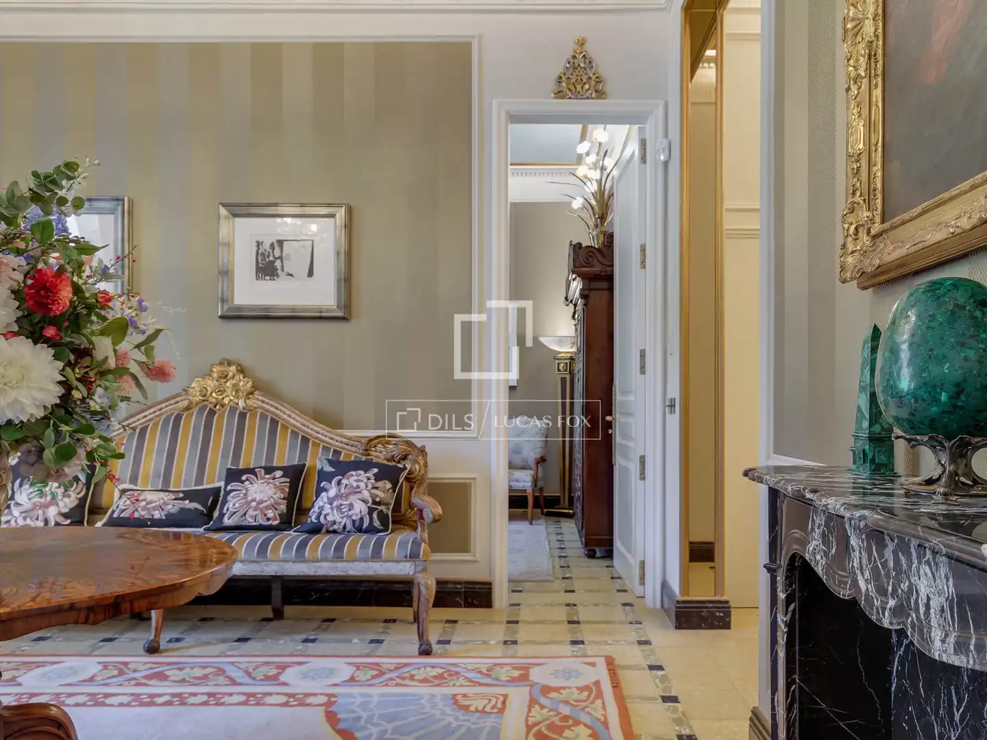 Flat for sale in Barcelona  with Air Conditioner, Heating and Furnished