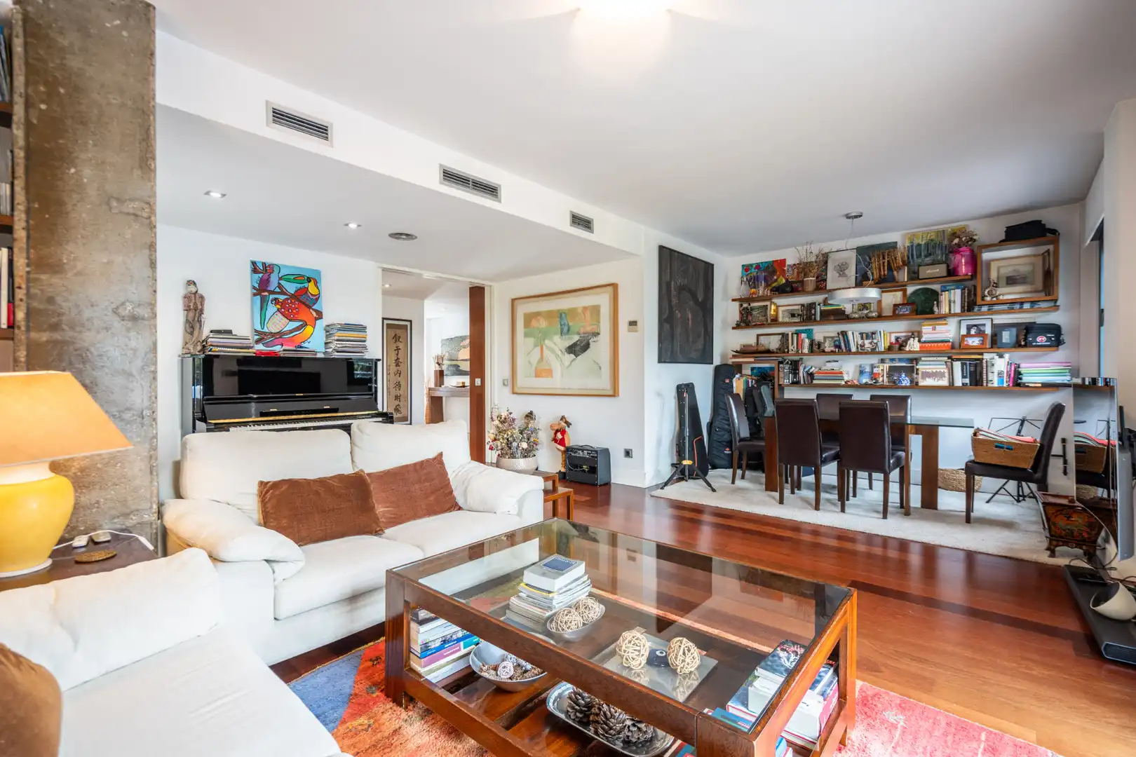 Sala de estar de Casa adosada en venta en Las Rozas de Madrid con Aire acondicionado, Calefacción y Jardín privado