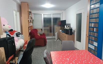 Sala d'estar de Pis en venda en El Prat de Llobregat amb Balcó