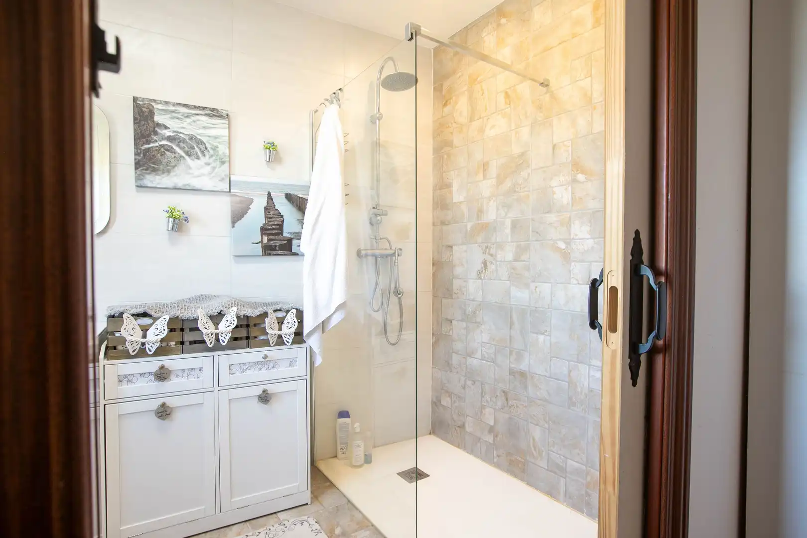 Bany de Casa o xalet en venda en Legarda amb Jardí privat, Terrassa i Traster