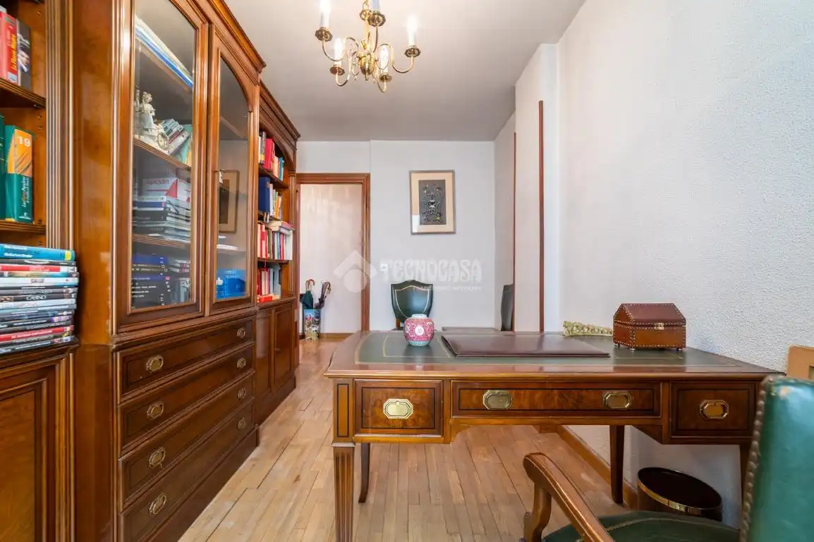 Wohnung zum Verkauf in Madrid mit Parkett
