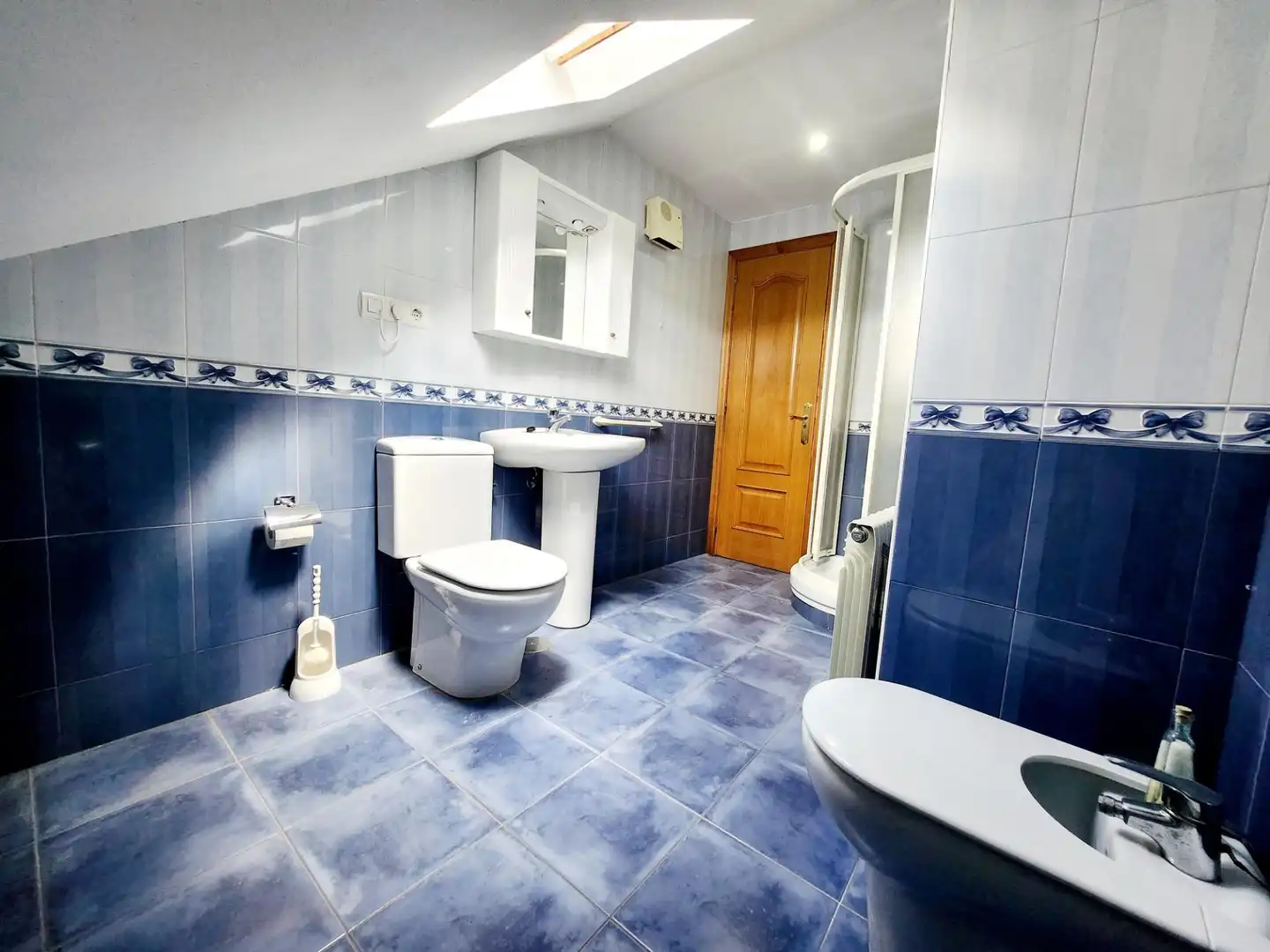 Badezimmer von Wohnungen zum Verkauf in Villayón mit Heizung