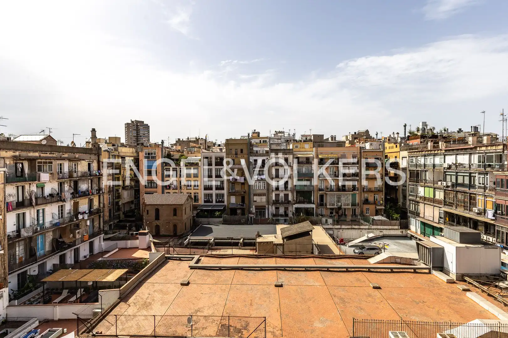 Terrasse von Maisonette zum Verkauf in Barcelona mit Klimaanlage, Heizung und Parkett