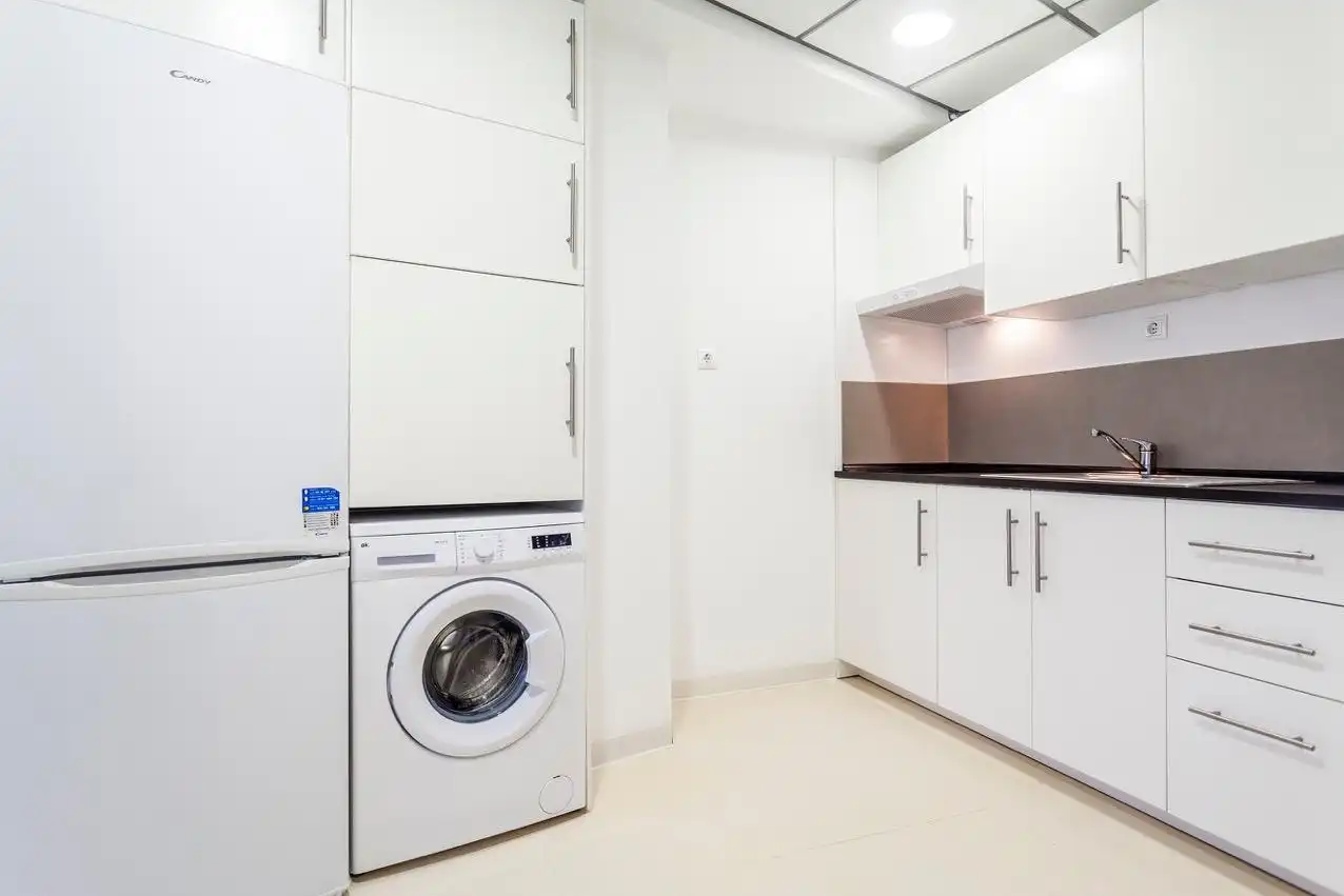 Cocina de Apartamento de alquiler en Valencia con Aire acondicionado, Calefacción y Amueblado