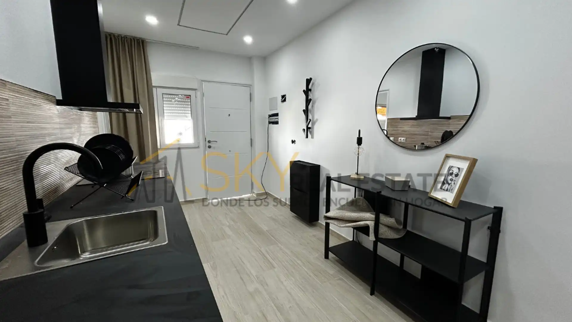 Premises for sale in Calvià  with Air Conditioner, Heating and Furnished