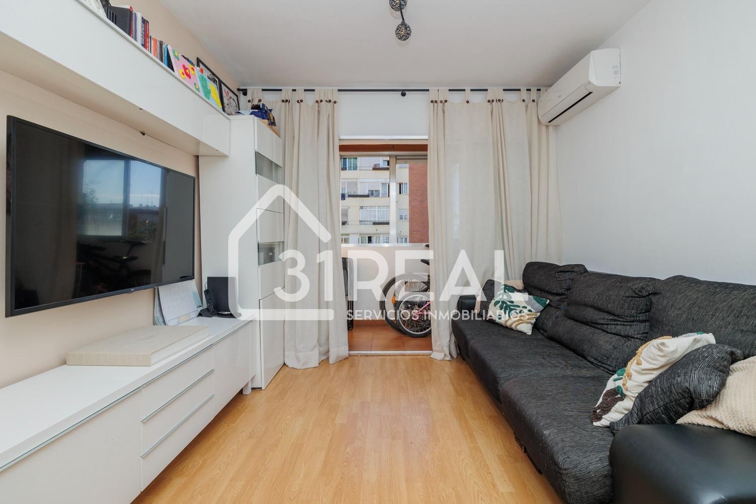 Habitación de Piso en venta en  Madrid Capital con Aire acondicionado y Calefacción