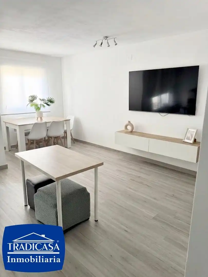 Sala d'estar de Pis en venda en Jerez de la Frontera amb Aire condicionat, Parquet i Terrassa