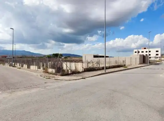 Residential land for sale in Calle Valencia