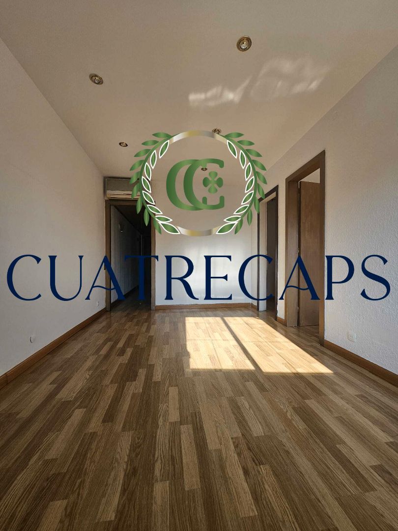 Flat for sale in  Barcelona Capital  with Air Conditioner