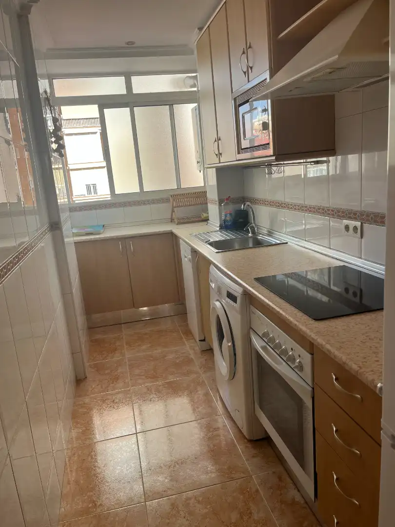 Cocina de Piso de alquiler en Málaga con Aire acondicionado y Amueblado