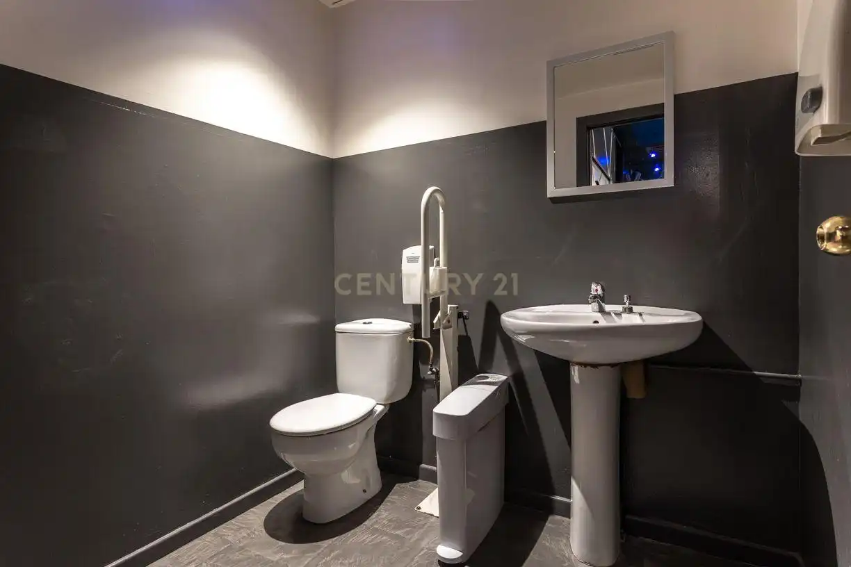 Local comercial en venta en Carrer de Jacint Verdaguer, 36, bajos 3, Sant Joan Despí, Spain, imagen 15