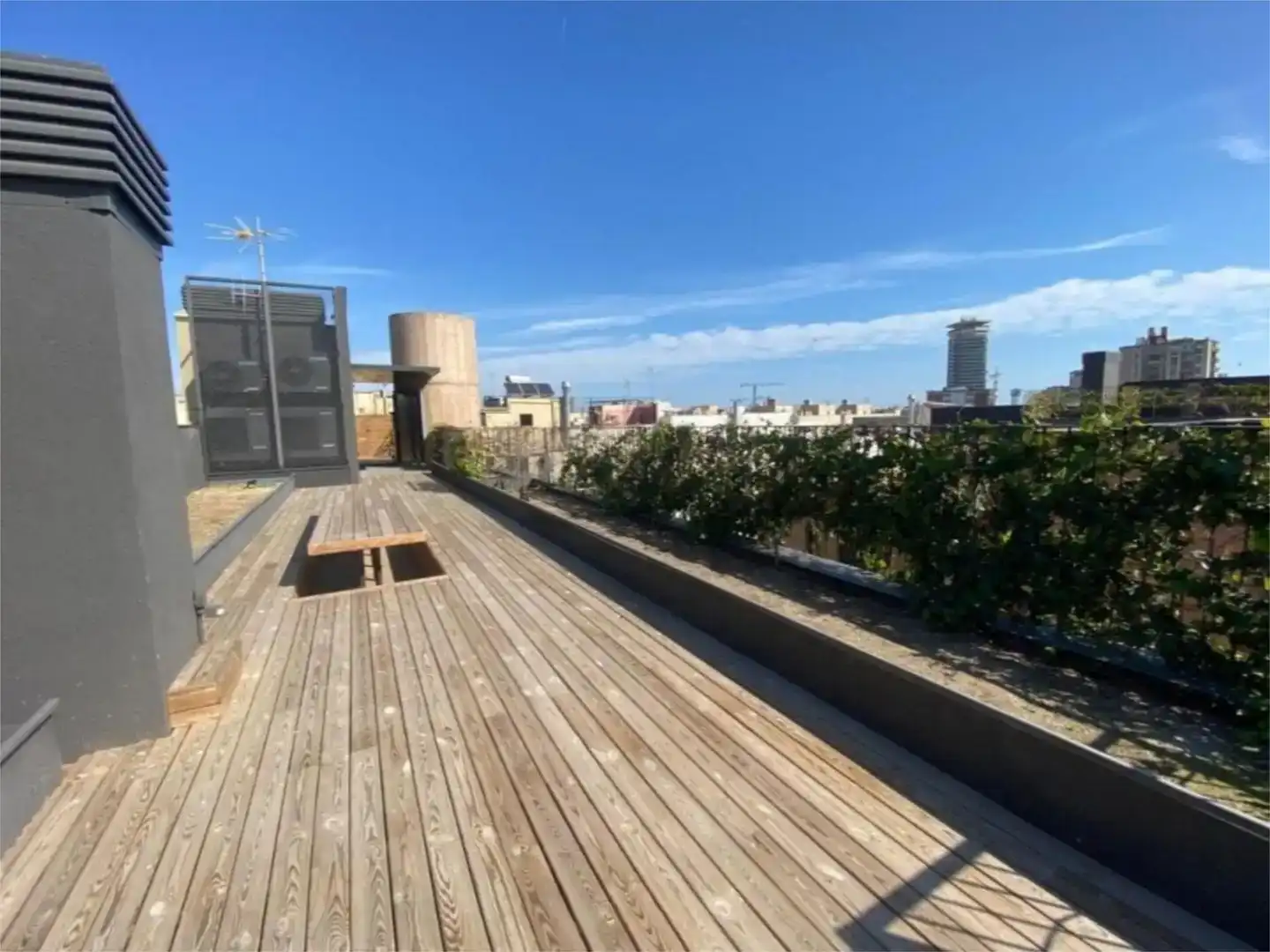 Terrasse von Wohnung zur Miete in  Barcelona Capital mit Klimaanlage, Schwimmbad und Balkon