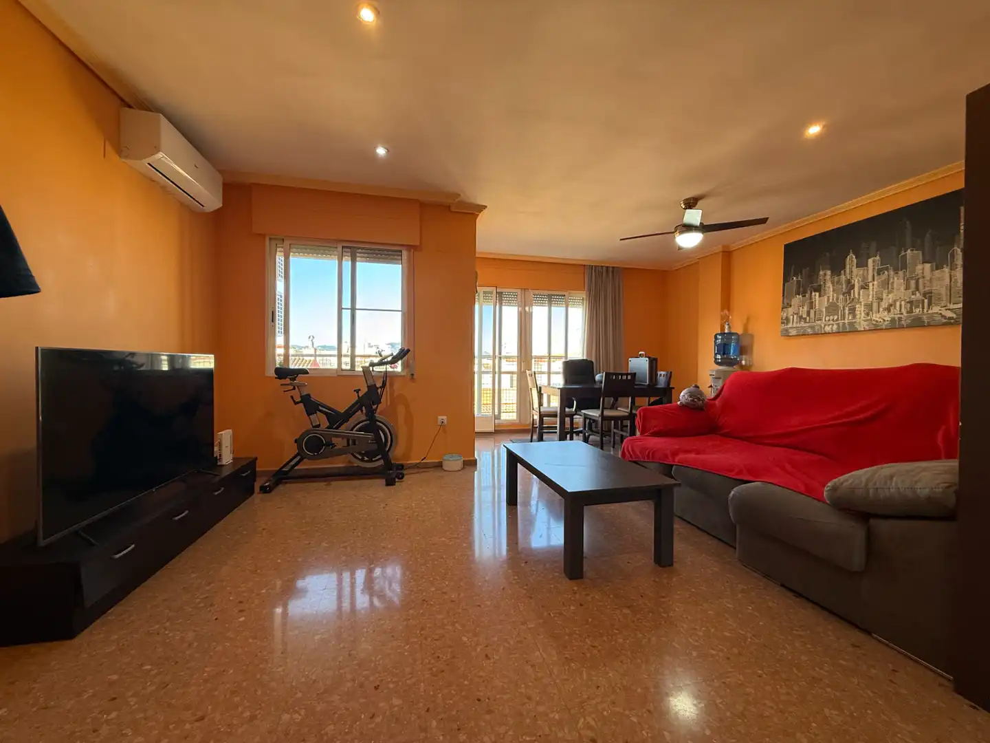 Sala de estar de Ático en venta en Castellón de la Plana / Castelló de la Plana con Aire acondicionado, Trastero y Balcón