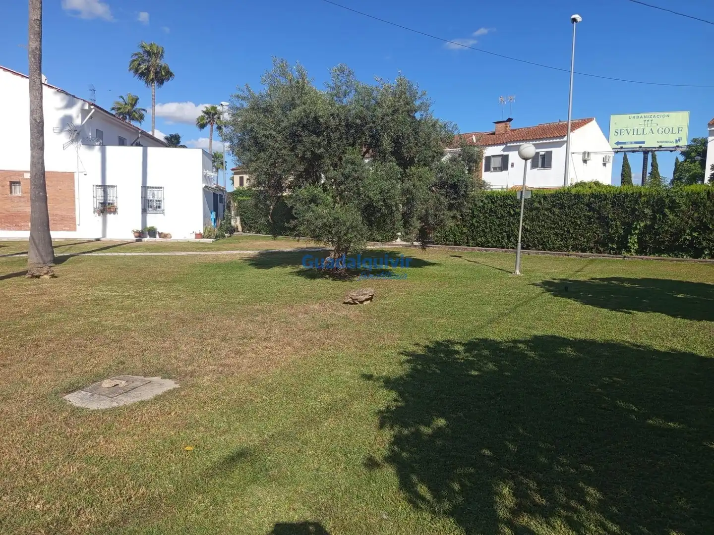 Casa adosada en venta en Montequinto con Aire acondicionado, Jardín privado y Trastero