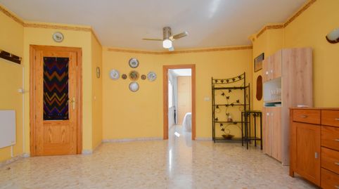 Foto 3 de Piso en venta en Calle Doctor Jimenez Rueda, 28, Atarfe, Granada