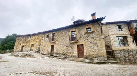 Casa con Encanto en San Mamés  Tu Refugio en la Naturaleza En el corazón de Cantabria interior, donde el tiempo se detiene y la tr
