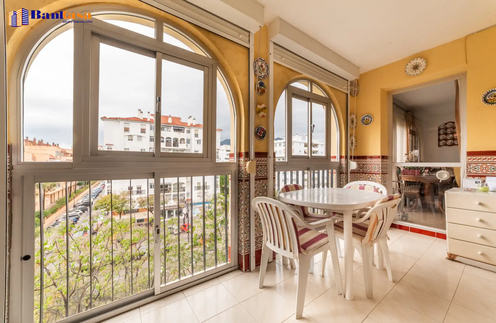Terraza de Piso en venta en Fuengirola con Trastero y Piscina comunitaria