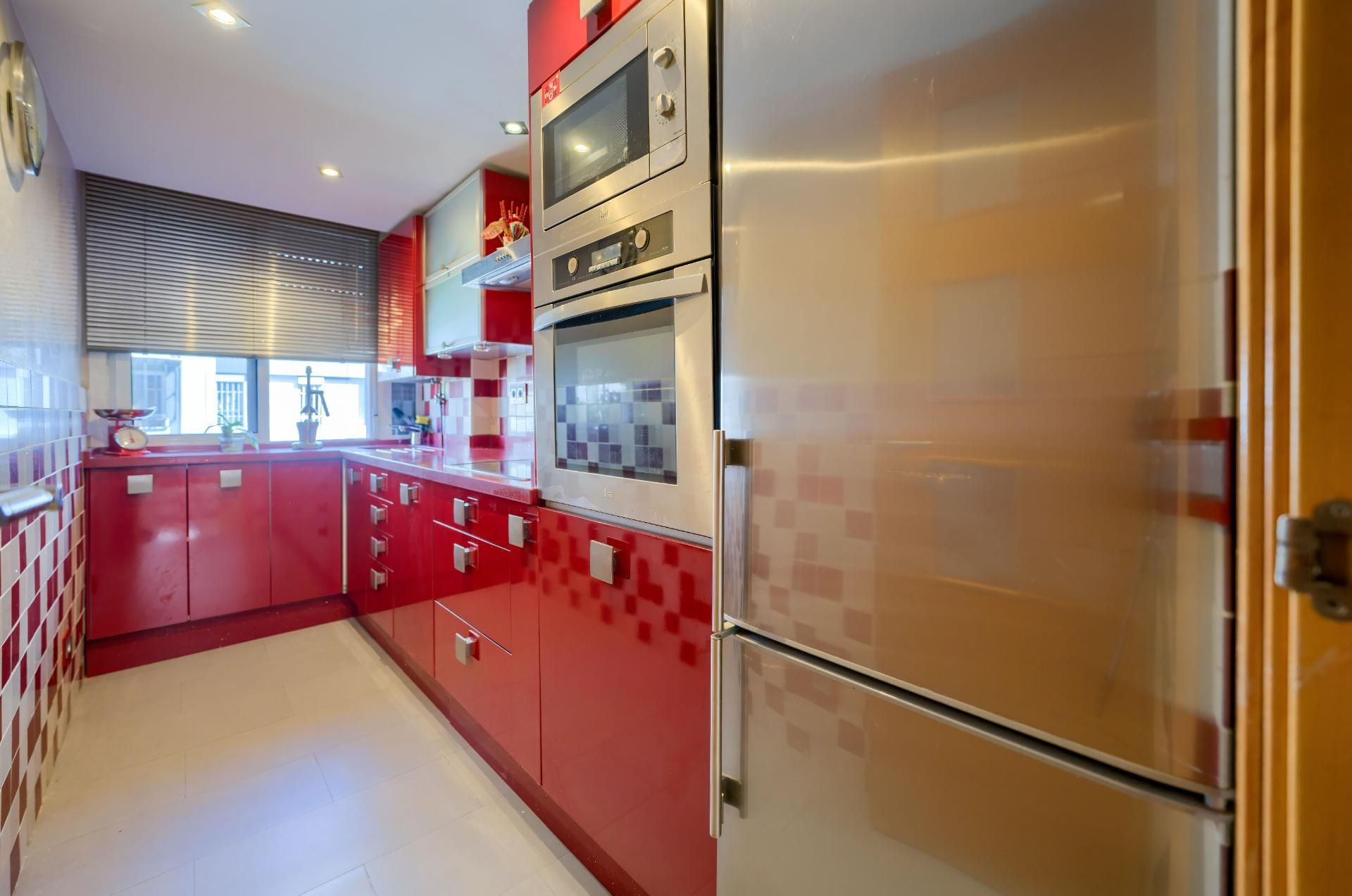 Kitchen of Flat to rent in  Sevilla Capital  with Air Conditioner and Heating