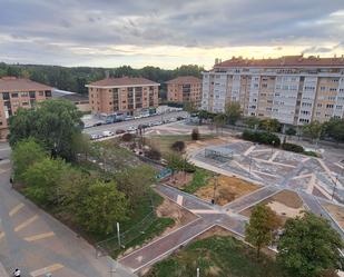 Vista exterior de Pis en venda en Burgos Capital amb Terrassa