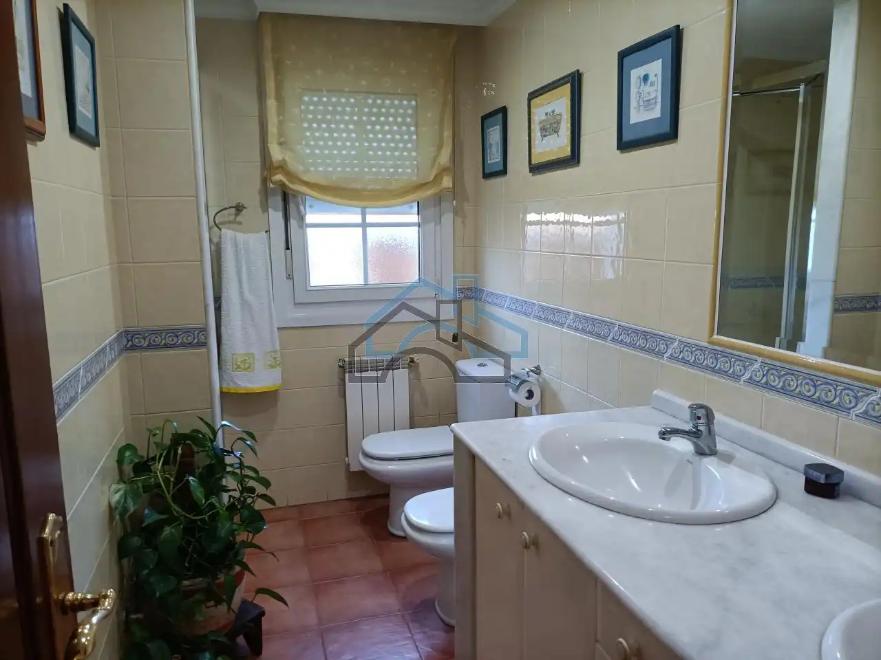 Baño de Casa o chalet de alquiler en Oleiros con Calefacción, Jardín privado y Parquet