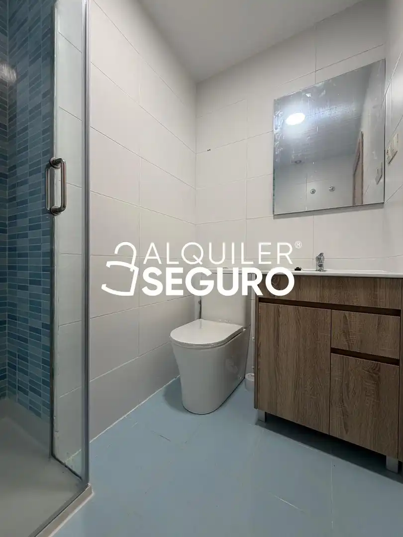 Piso de alquiler en Rafael San Narciso, Palomeras Bajas