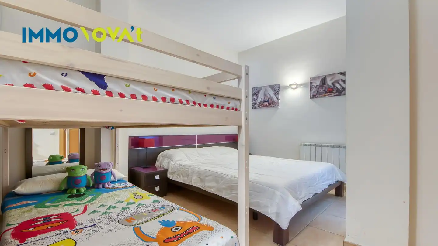 Schlafzimmer von Erdgeschoss zum Verkauf in L'Estartit mit Möbliert