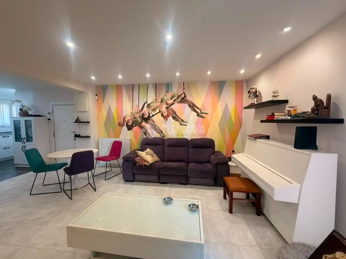 Sala de estar de Piso en venta en Bilbao  con Calefacción, Amueblado y Balcón