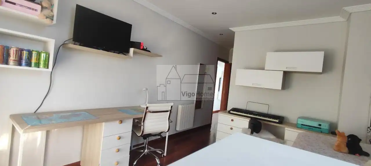 Dormitori de Casa o xalet en venda en Moaña amb Calefacció, Jardí privat i Terrassa