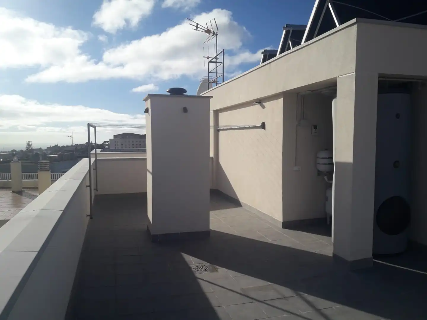 Terrasse von Wohnung zur Miete in San Cristóbal de la Laguna mit Ofen und Waschmaschine