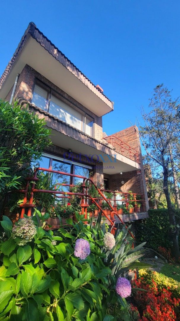 Exterior view of Single-family semi-detached for sale in Leioa  with Heating, Private garden and Terrace