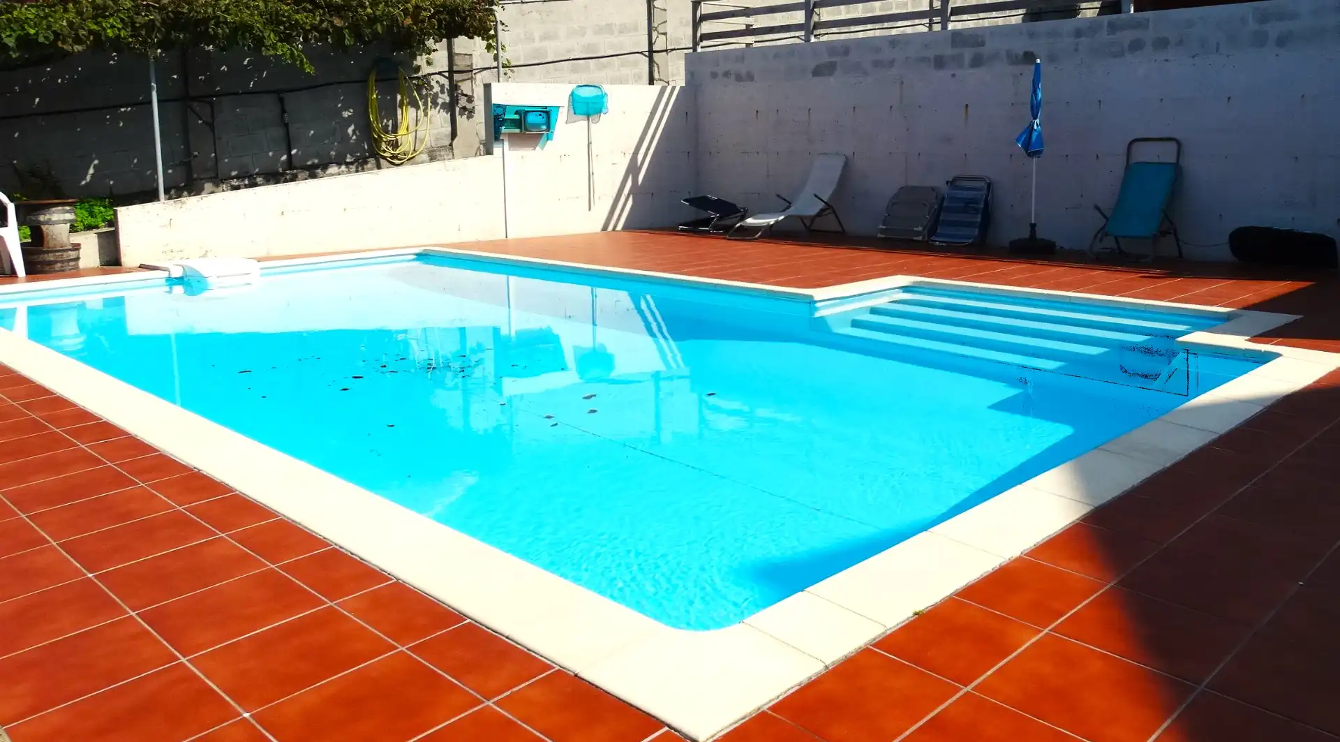 Piscina de Casa o xalet en venda en Valdoviño amb Calefacció, Jardí privat i Parquet