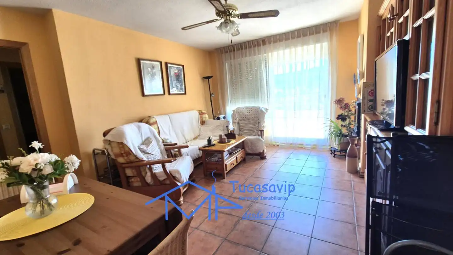 Sala de estar de Piso en venta en Pelayos de la Presa con Terraza y Piscina