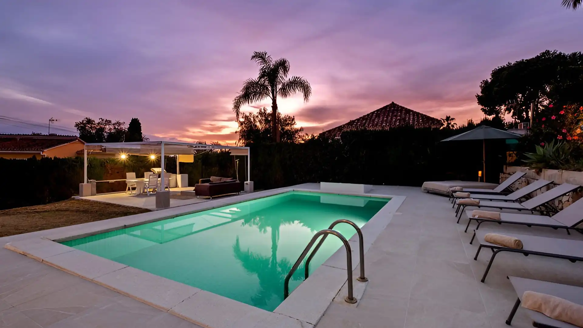 Houses for sale in Elviria