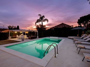 Casa con piscina in vendita a Elviria - Cabopino