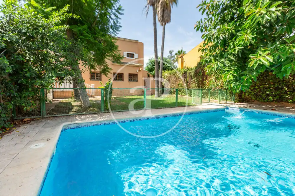 Piscina de Casa o xalet en venda en L'Eliana amb Aire condicionat, Calefacció i Jardí privat