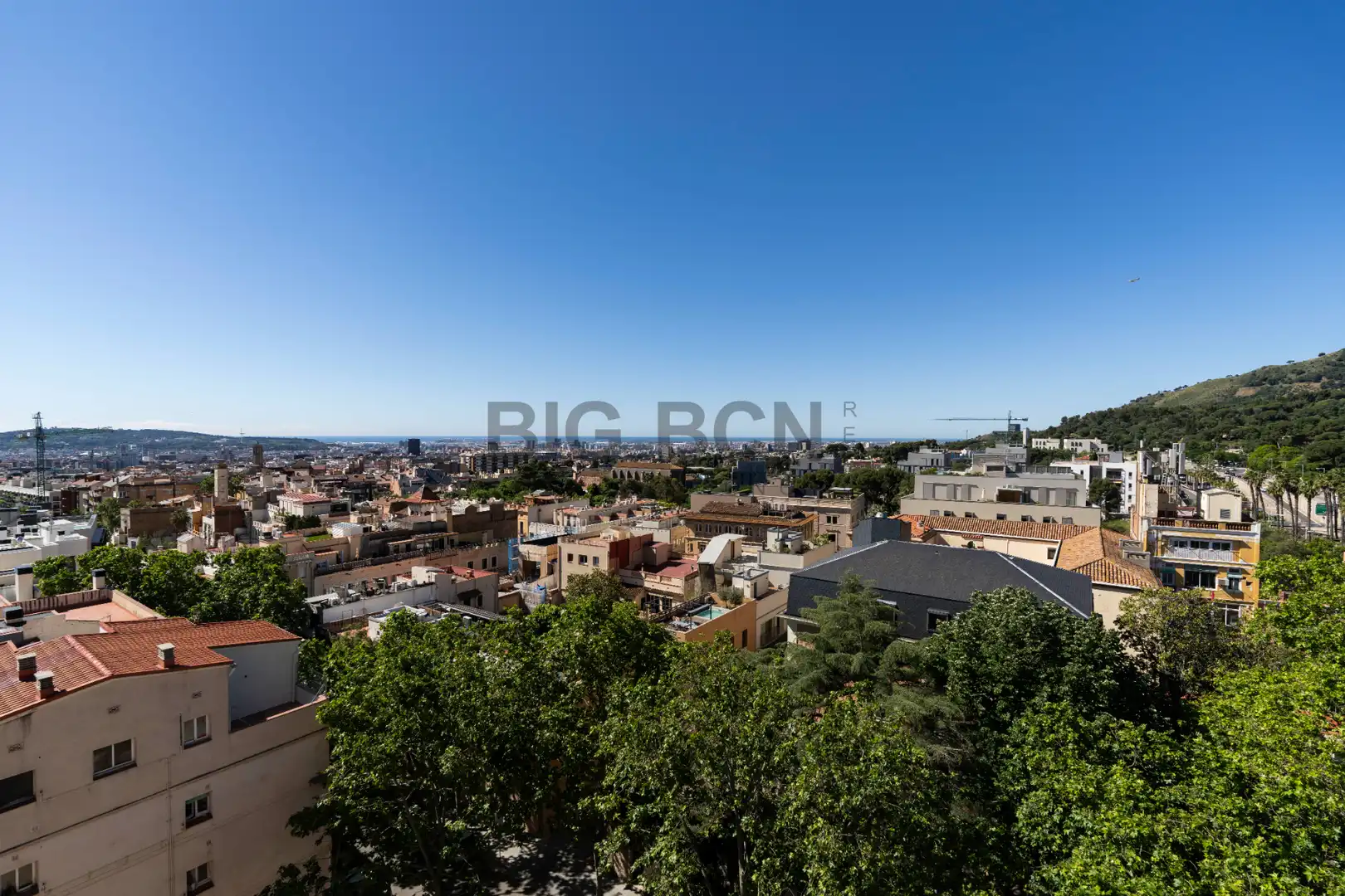 Vista exterior de Pis en venda en Barcelona amb Aire condicionat, Calefacció i Terrassa