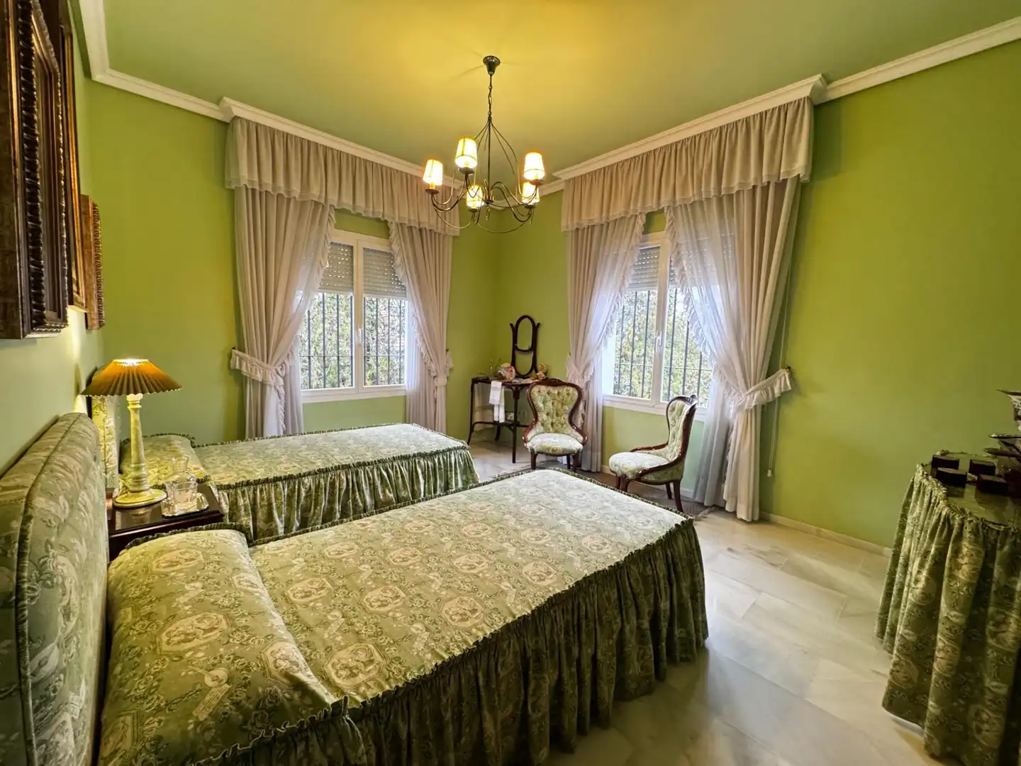 Bedroom of Houses for sale in Córdoba  with Air Conditioner, Private garden and Terrace