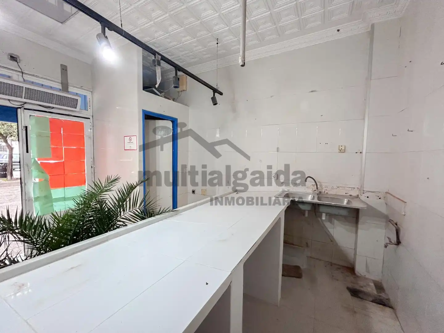 Kitchen of Commercial properties for sale in Jerez de la Frontera